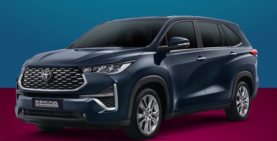 Toyota Innova Hycross